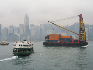640px-Hong_Kong_cargo_lighter