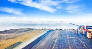 Manila International Container Terminal's Berth 7. Photo courtesy of International Container Terminal Services, Inc.
