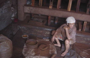 Handmaking_coffee_in_Indonesia