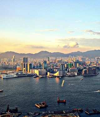 Hong Kong by HerryLawford