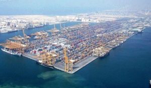 File source: http://commons.wikimedia.org/wiki/File:Jebel_Ali_Port_2_Imresolt.jpg