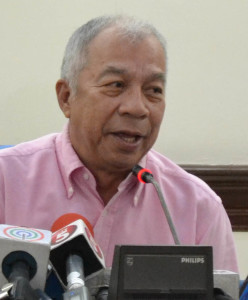 Customs Commissioner Alberto Lina