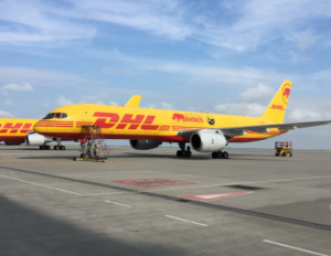 dhl-branded-b757-in-leipzig-474