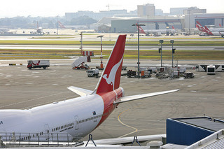 qantas airways